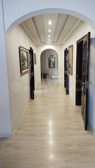 Дом 200 м² на участке 6 сот.