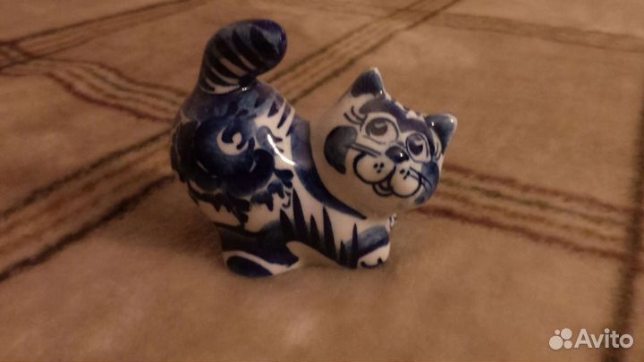 Керамический кот. Гжель