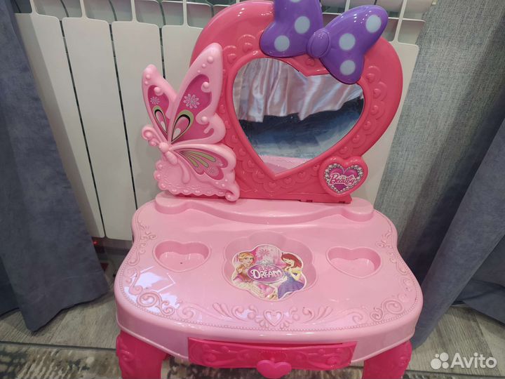 Туалетный столик, столик парикмахера музыкальный