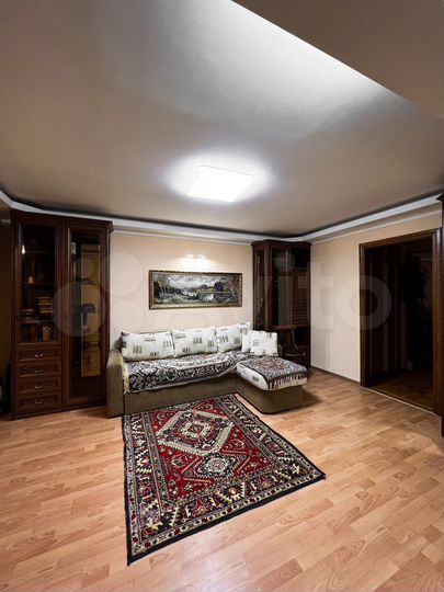 2-к. квартира, 52 м², 2/5 эт.