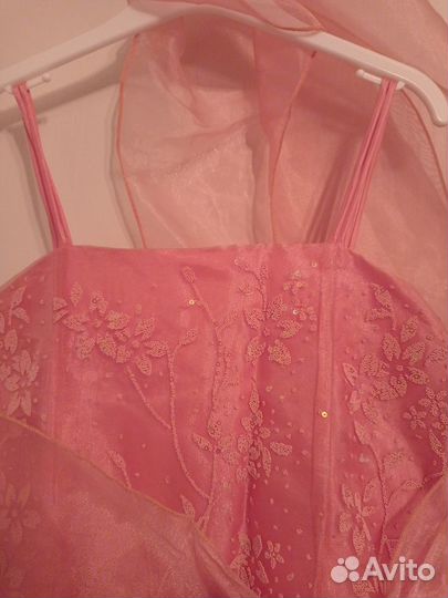 Платье нарядное для девочки на 9-10 лет