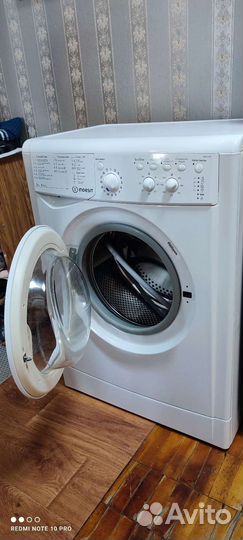 Стиральная машинка бу Indesit iwsc 5105