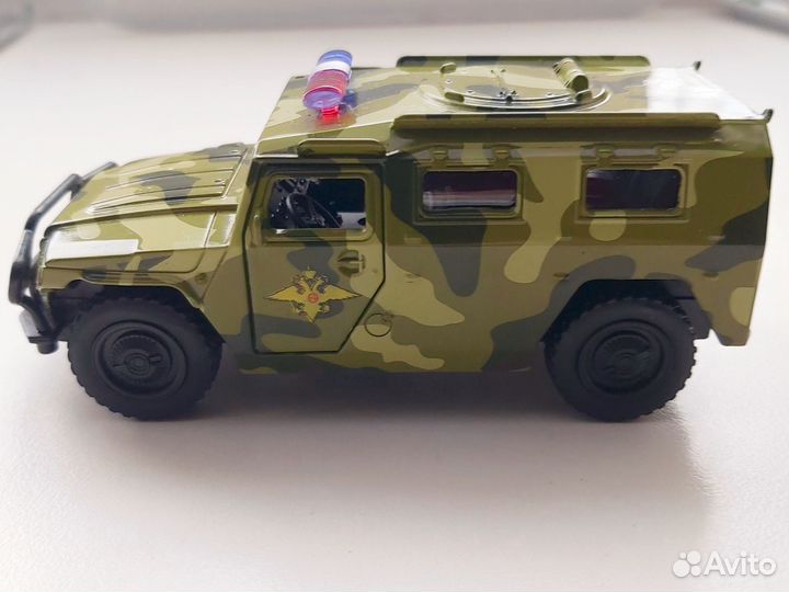 Автомодель Тигр