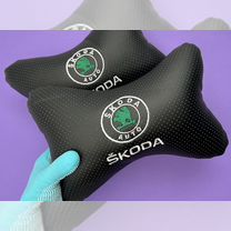 Подушки 2 шт в салон автомобиля Skoda эмблема Шкод