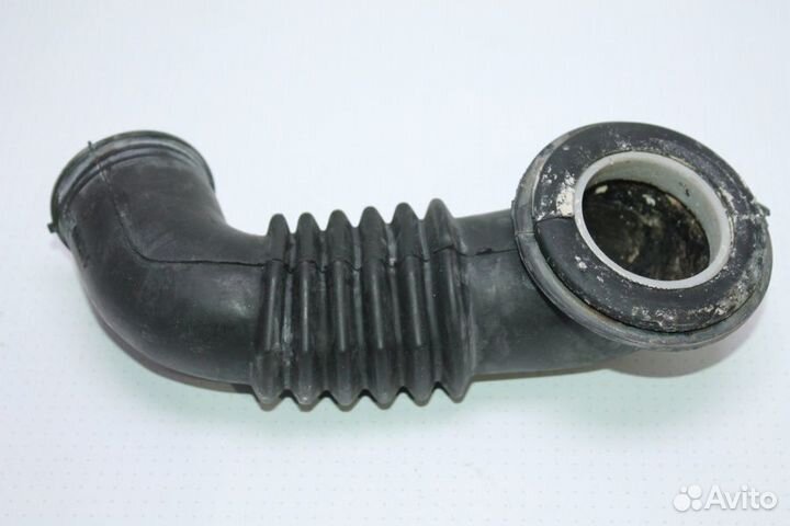 Патрубок (дозатор-бак) Bosch 266973 бу. 3355