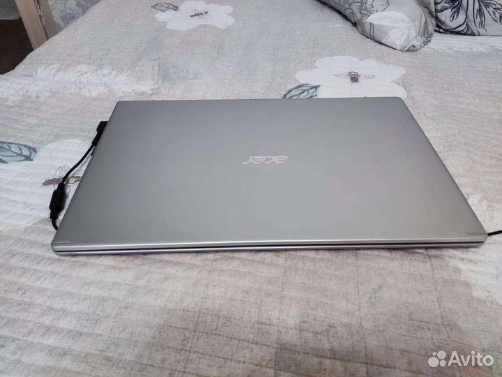 Acer a517-52