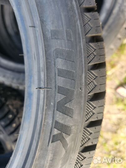 iLink Wintervorhut Stud II 215/45 R17