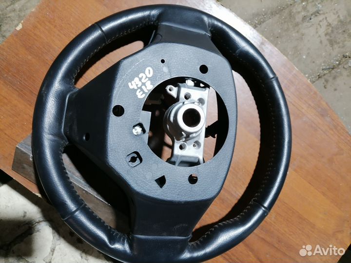 Руль тойота королла Е18 с подогревом
