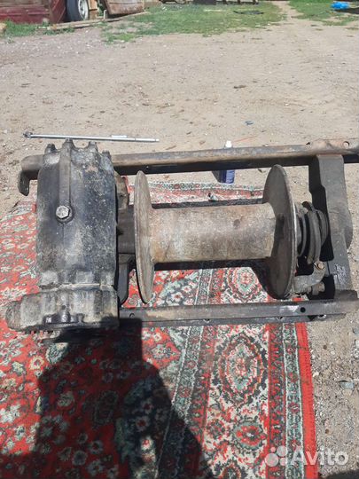 Продам лебедку на ЗИЛ 131
