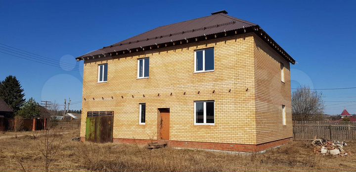 Дом 237 м² на участке 11,8 сот.