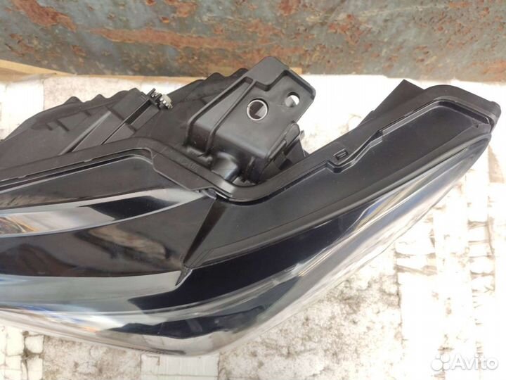 Фара левая Mazda 6 GL LED