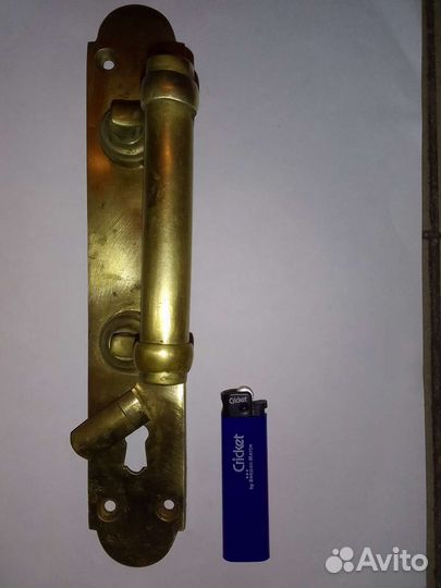 Дверная ручка