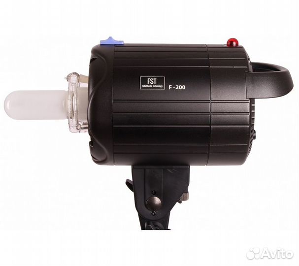 Комплект импульсного света FST F-200 Softbox KIT