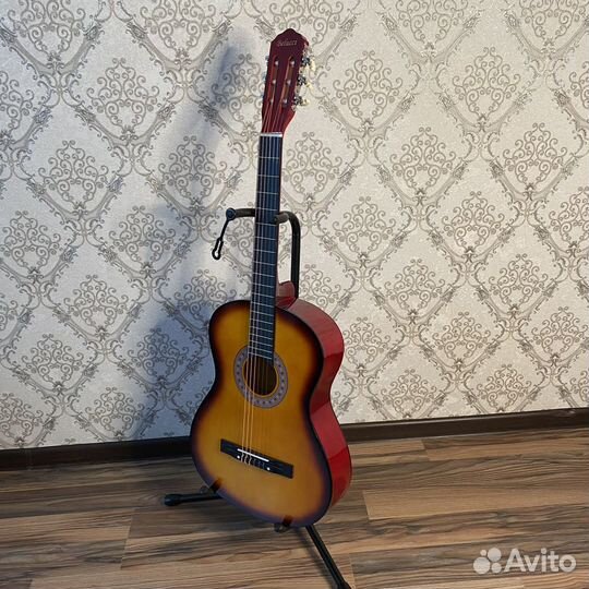 Гитара классическая, новая