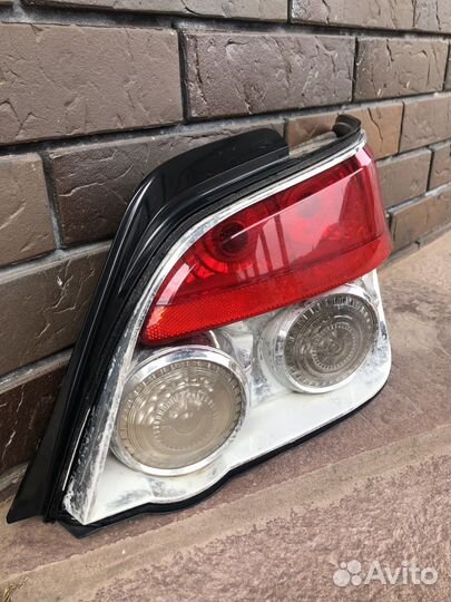 Фонарь задний правый Subaru Impreza седан