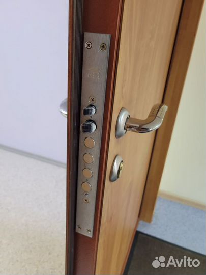 Вскрытие и замена замков