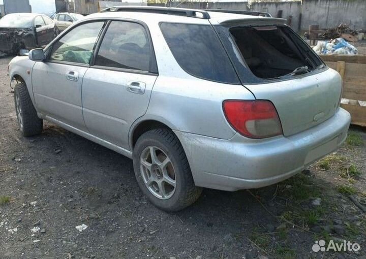 Subaru Impreza 1.5 AT, 2002, битый, 200 000 км