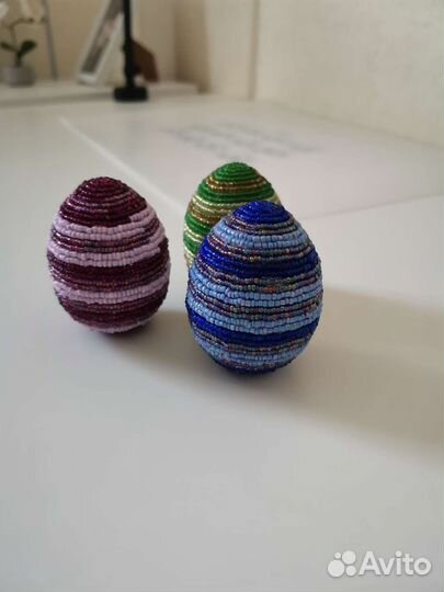 Декоративные яйца из бисера