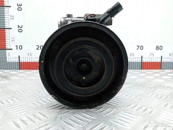 Компрессор системы кондиционирования Kia Carens (U