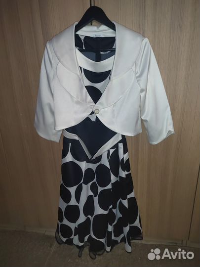 Нарядные платья на выпускной размер 46-48