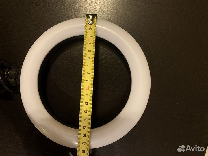 Кольцевая светодиодная лампа