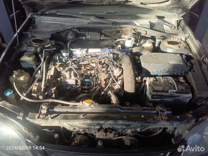 Toyota Avensis 2.0 МТ, 1999, 100 000 км