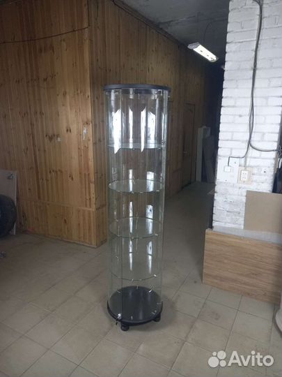 Витрина стеклянная