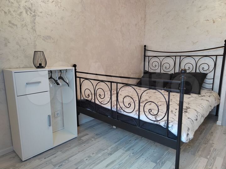 2-к. квартира, 54 м², 1/9 эт.