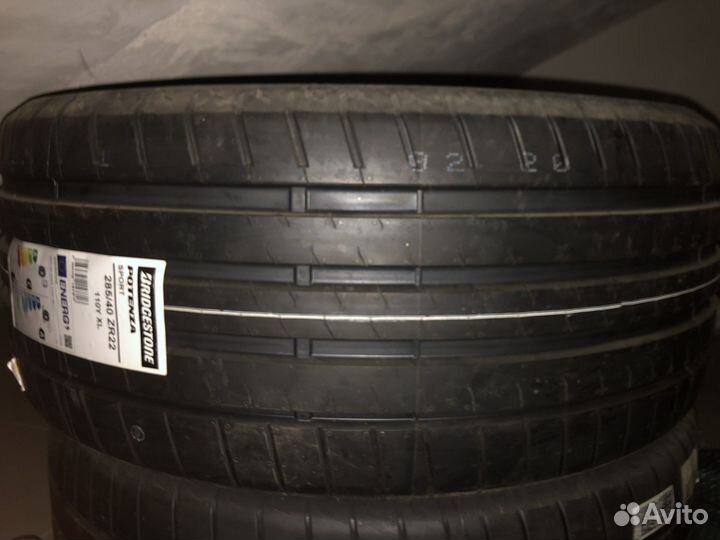 Bridgestone Potenza Sport 285/40 R22