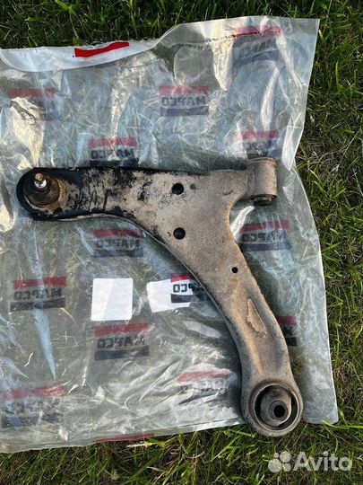 Б/У Рычаг (мун) Мооn (пер.лев.)