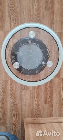 Журнальный столик переливающийся с блестками