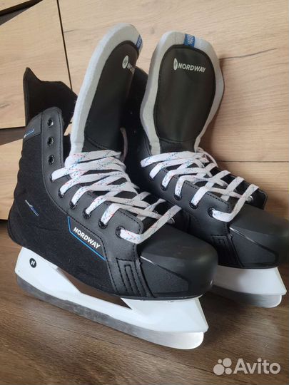Коньки хоккейные мужские