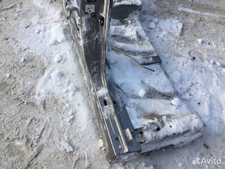 Б/У Порог со стойкой правый G64101aama nissan