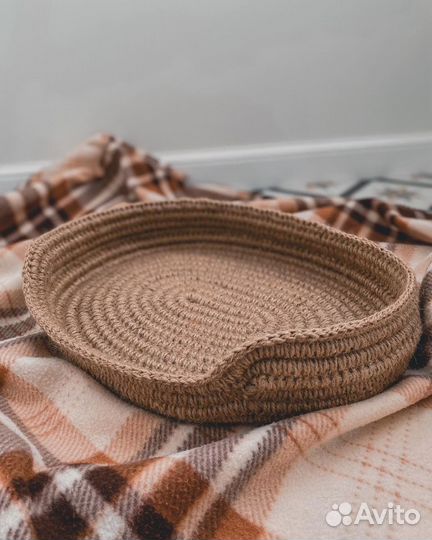 Лежанка для питомца из джута