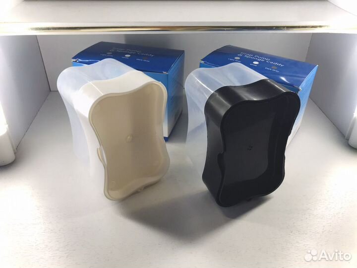 Дозатор для моющего средства с держателем губки