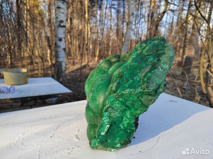 Малахит натуральный куском