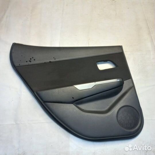 Обшивка двери задняя левая Kia Rio 3