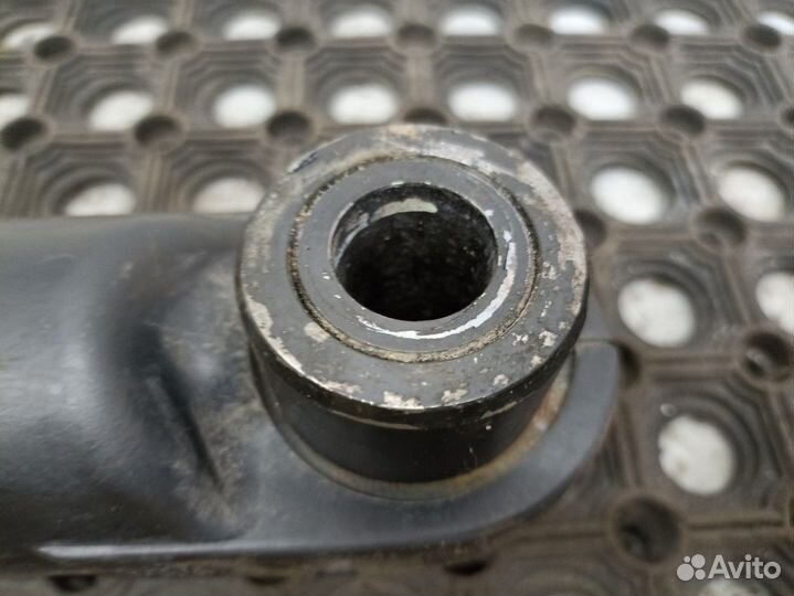 Цилиндр подъема кабины левый Renault T