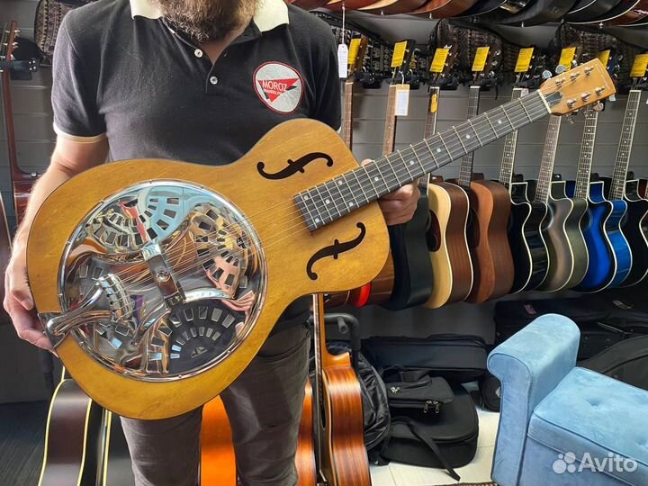 Резонаторная акустическая гитара