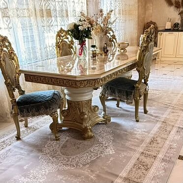 Кухонный стол и стулья