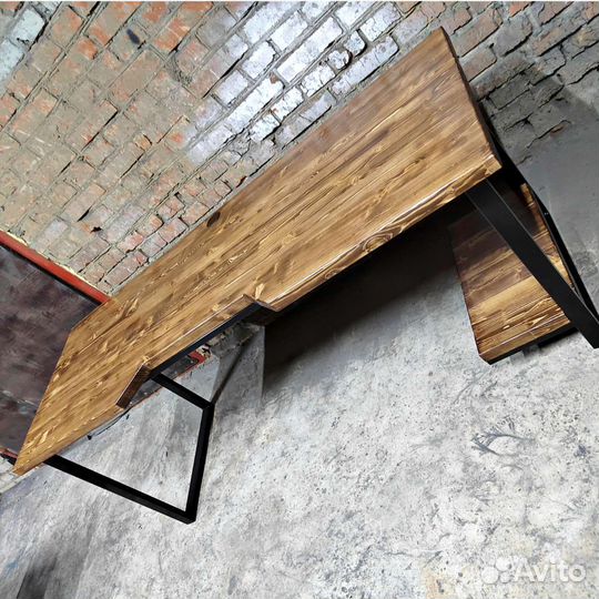 Компьютерный стол из массива сосны