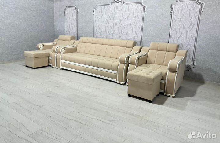 Мягкая мебель / Диван два кресла и два пуфика