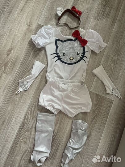 Костюм hello kitty