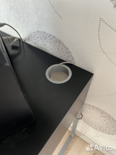 Письменный стол IKEA