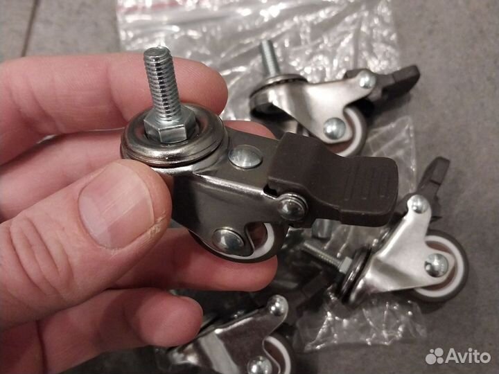 Ролики колёсики мебельные со стопорами