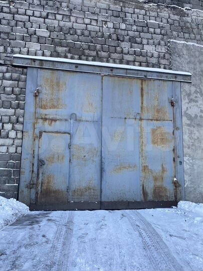 Гараж, > 30 м²