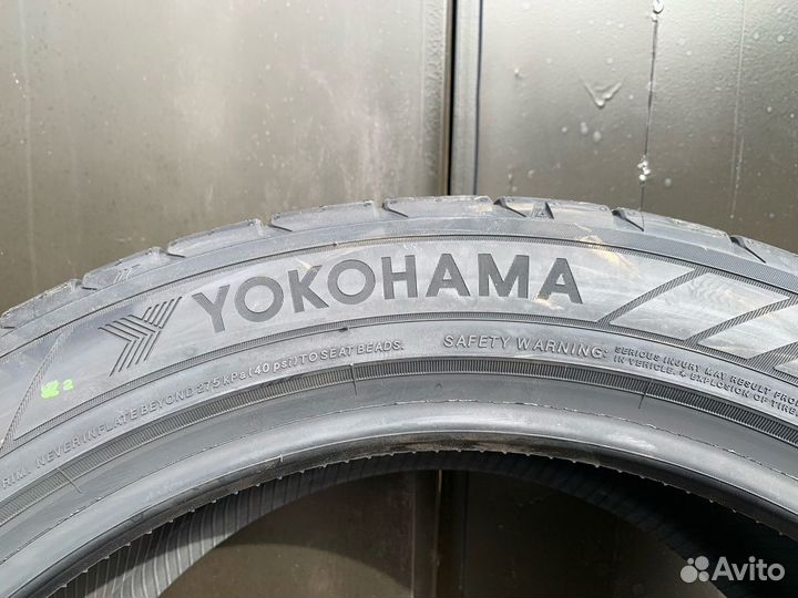 Yokohama Advan Sport V107 255/35 R19 96Y