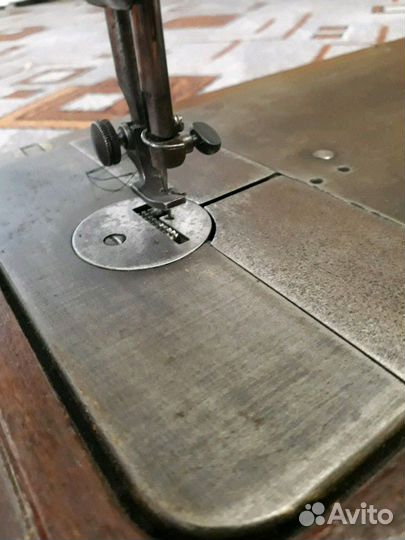 Швейная машина Singer