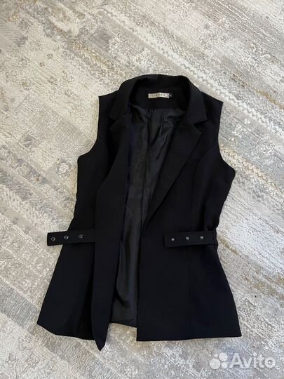 Жилет женский костюмный