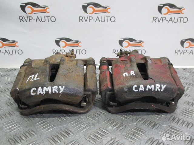 Суппорт тормозной передний Toyota Camry 1992-1996